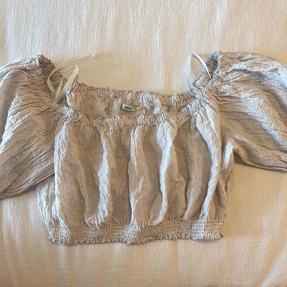 UO puffy top